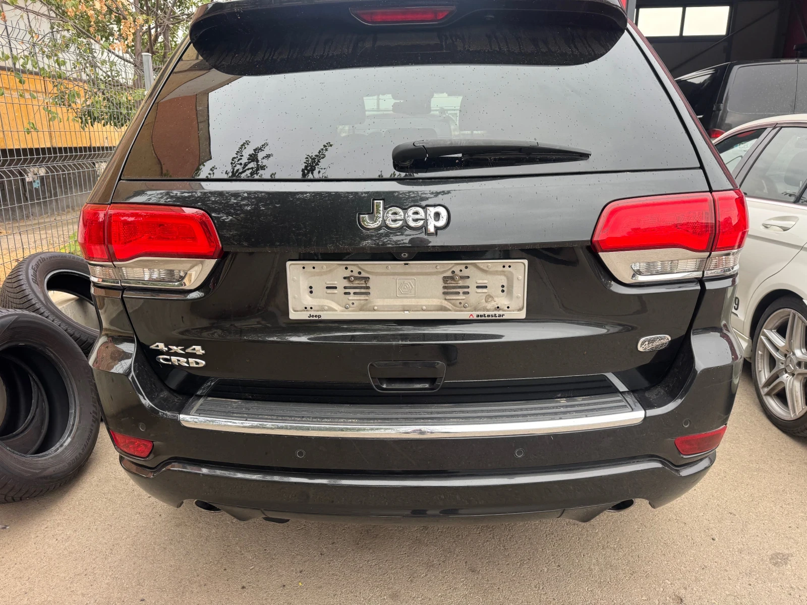 Jeep Grand cherokee 3.0 OVERLAND, снимка 3 - Автомобили и джипове - 56221350