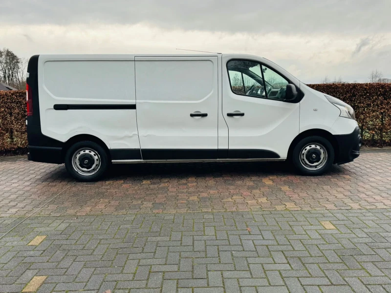 Renault Trafic MAXI* КЛИМА* NAVI* 125к.с., снимка 5 - Бусове и автобуси - 53396599