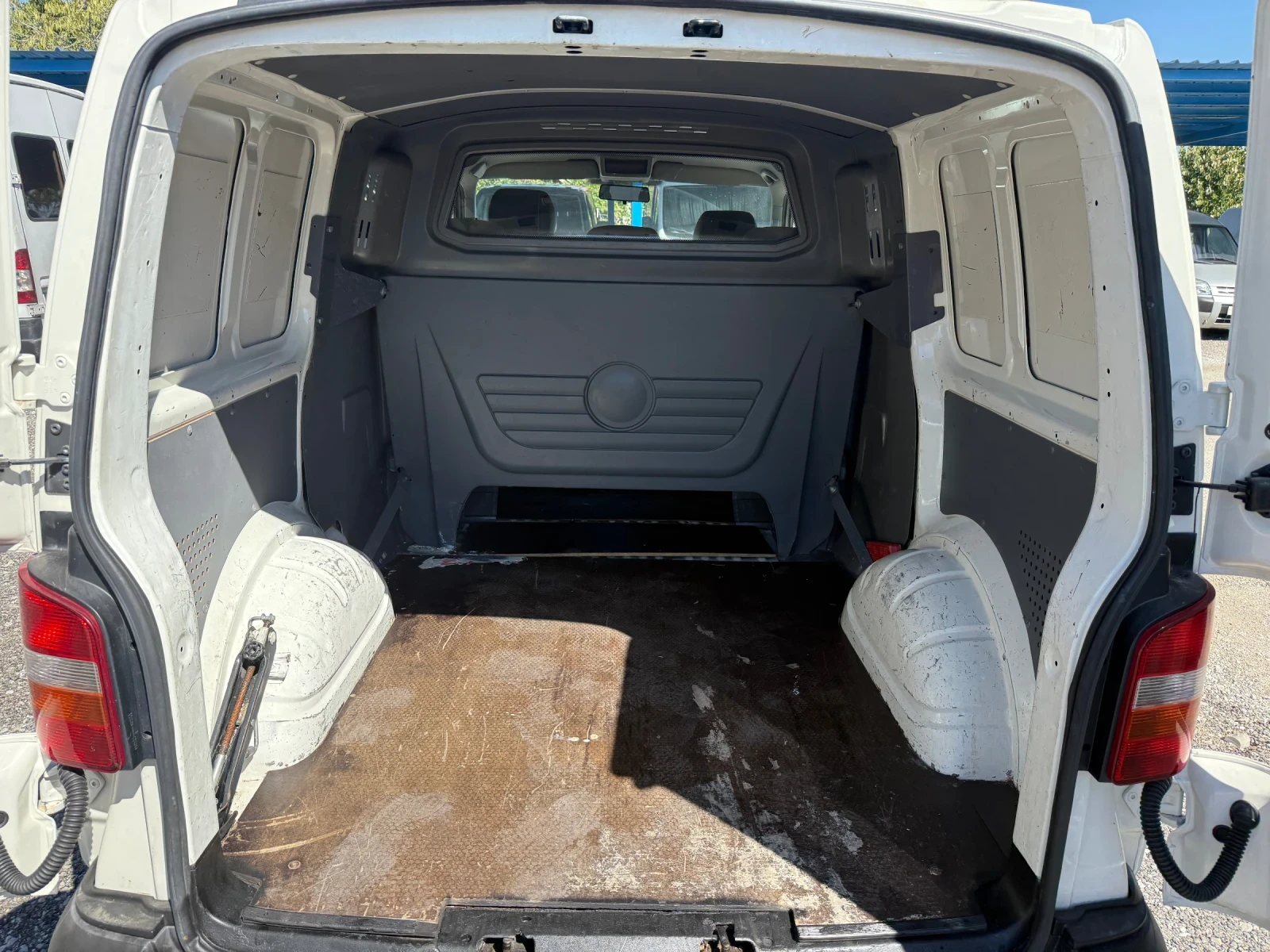 VW Transporter 1.9TDI - изображение 10