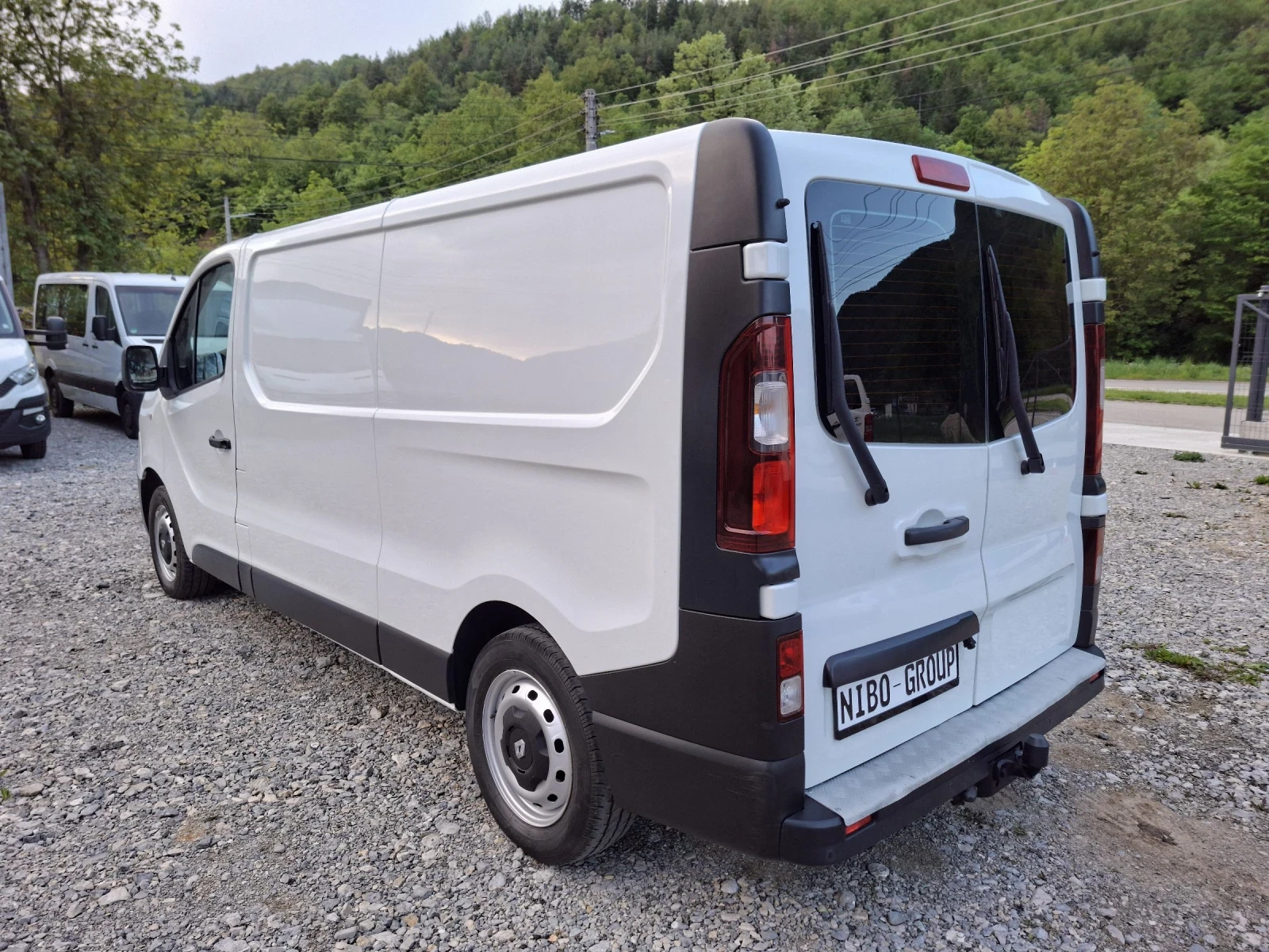 Renault Trafic MAXI* КЛИМА* NAVI* 125к.с., снимка 3 - Бусове и автобуси - 53396599