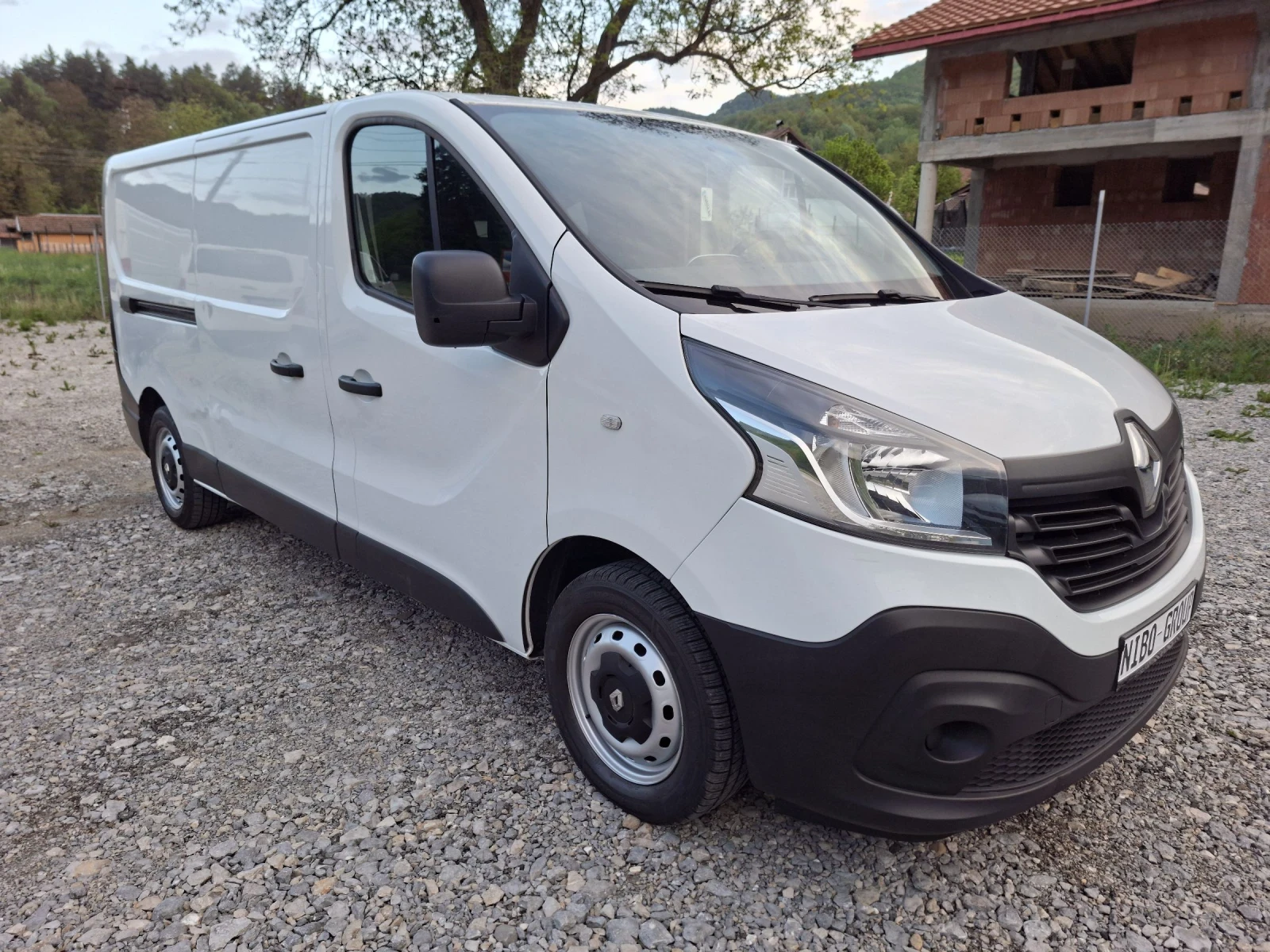 Renault Trafic MAXI* КЛИМА* NAVI* 125к.с., снимка 7 - Бусове и автобуси - 53396599