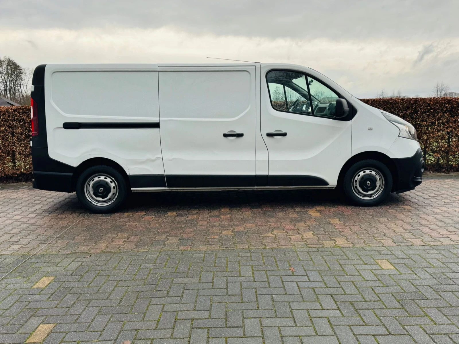 Renault Trafic MAXI* КЛИМА* NAVI* 125к.с. - изображение 5