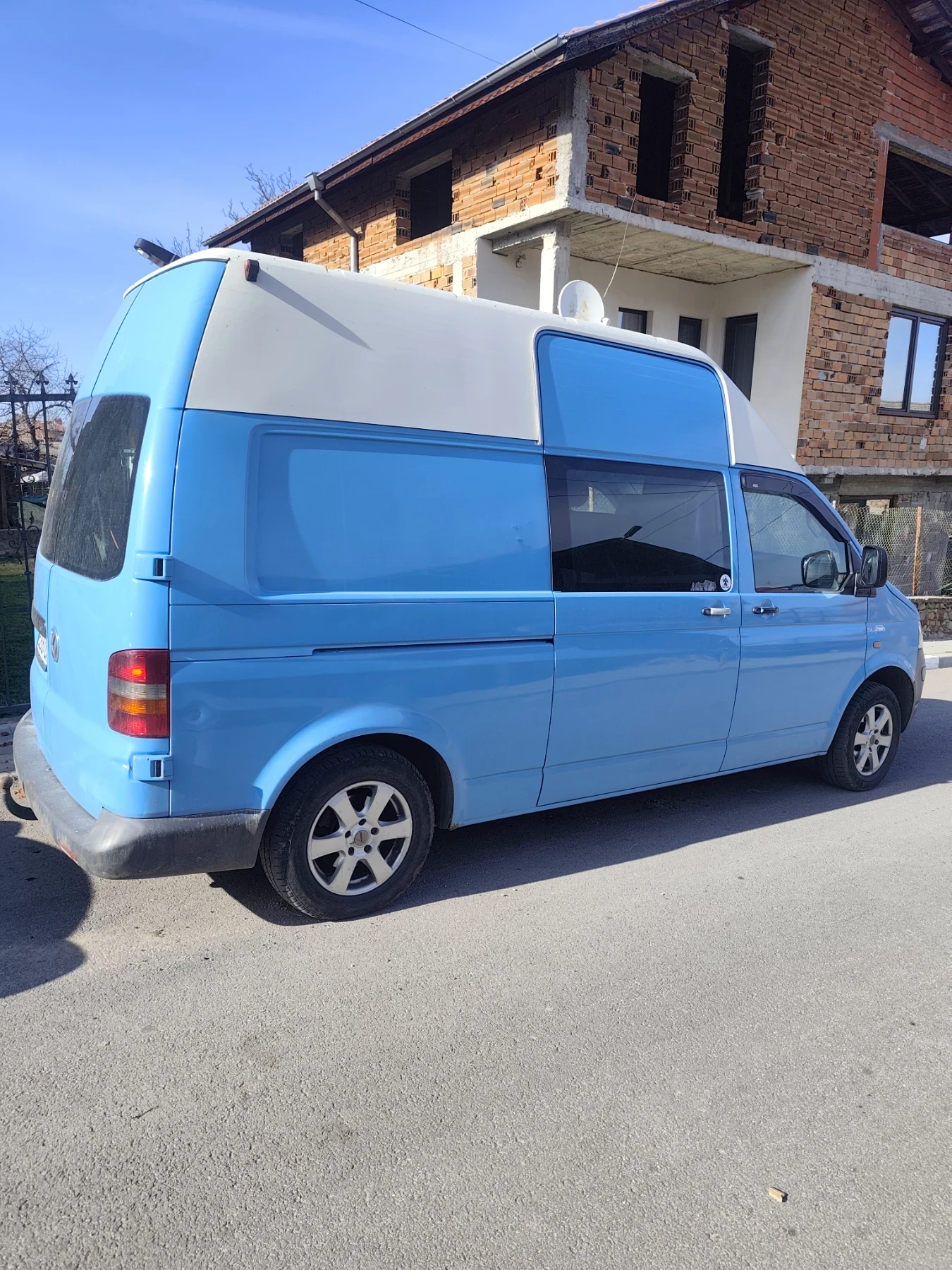 VW T5, снимка 3 - Бусове и автобуси - 53918276