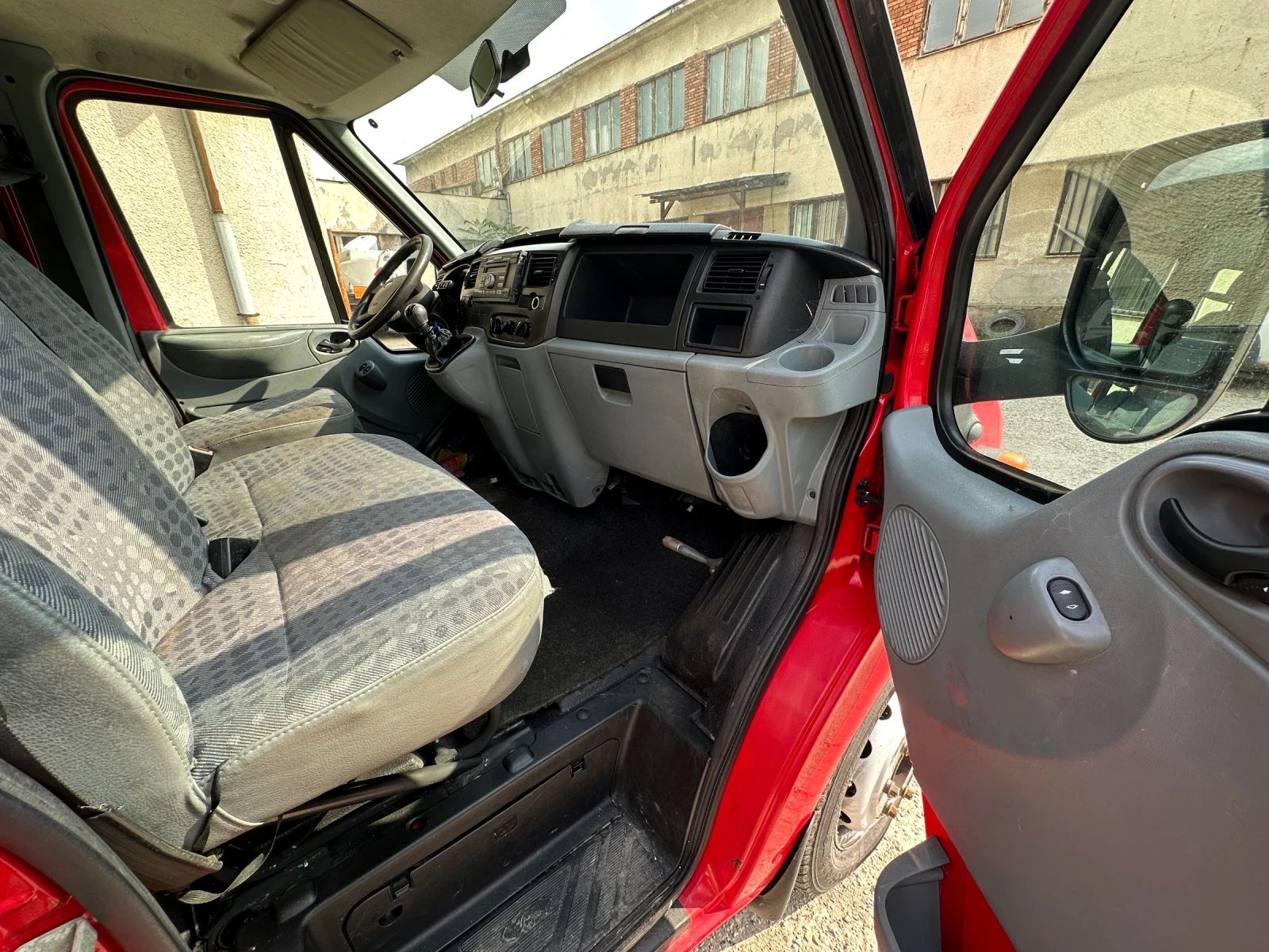 Ford Transit Тристранен самосвал 3.30на2.10 Климатик, ТОП, снимка 8 - Бусове и автобуси - 55274623