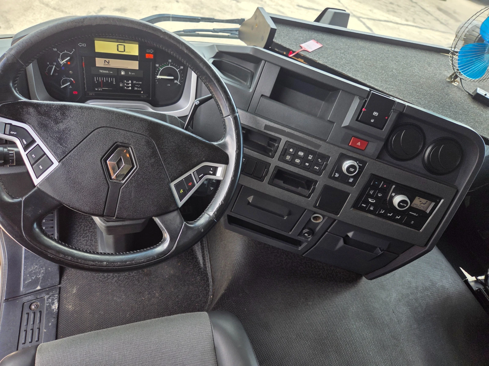 Renault T ЛИЗИНГ-Стандартен-Ретардер, снимка 7 - Камиони - 55033167