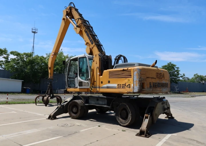 Багер Liebherr A 924 C 