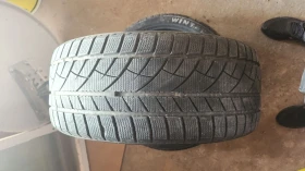 Гуми Зимни 245/45R18, снимка 2 - Гуми и джанти - 47768983