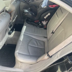Mercedes-Benz E 320 4Matic, снимка 8