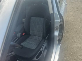 Skoda Octavia 1.6MPI ПЕРФЕКТНА, снимка 12
