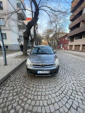 Toyota Corolla verso 2.0D, снимка 1