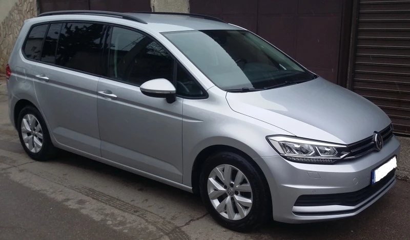 VW Touran 5T1, снимка 8 - Автомобили и джипове - 46409047