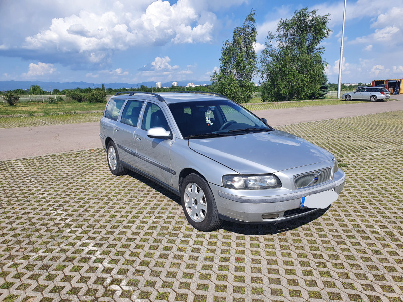 Volvo V70 D5, снимка 1 - Автомобили и джипове - 46040729