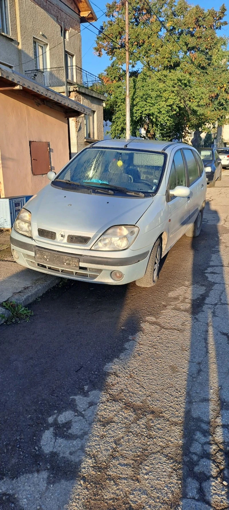 Renault Scenic 1.6 газ отличен мотор и скорости , снимка 1 - Автомобили и джипове - 47371849