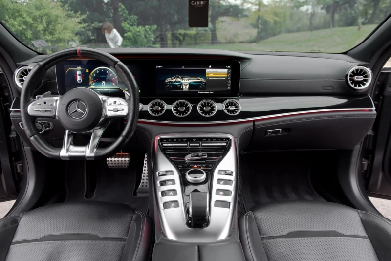 Mercedes-Benz AMG GT 63S Пакет 4matic+ , снимка 10 - Автомобили и джипове - 52086821