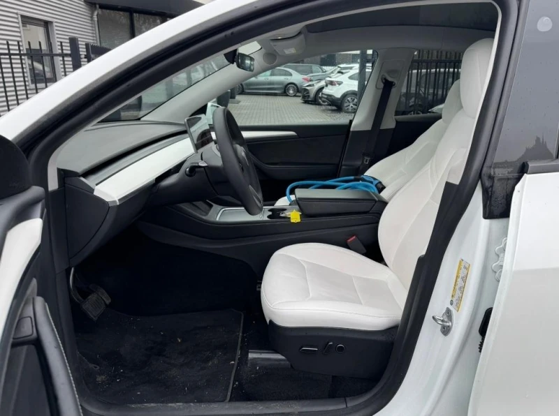 Tesla Model Y 2024 Long Range с Гаранция, снимка 15 - Автомобили и джипове - 53408953