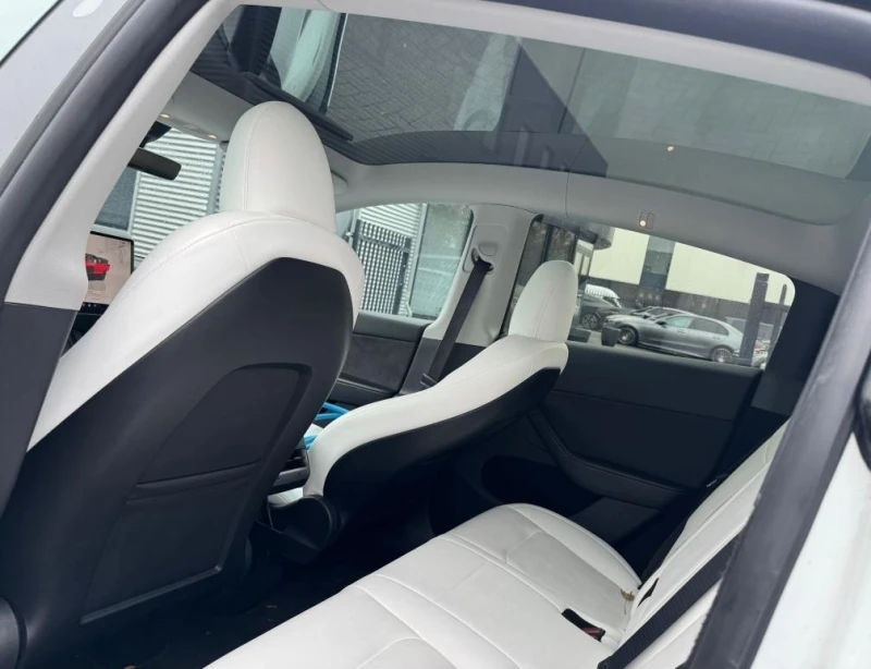 Tesla Model Y 2024 Long Range с Гаранция, снимка 13 - Автомобили и джипове - 53408953
