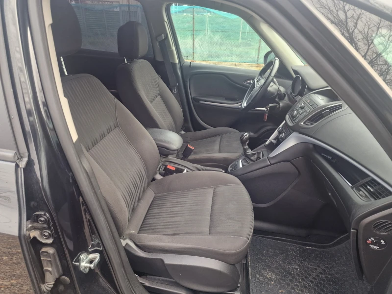 Opel Zafira 1.4Turbo/Gaz, снимка 11 - Автомобили и джипове - 53450302