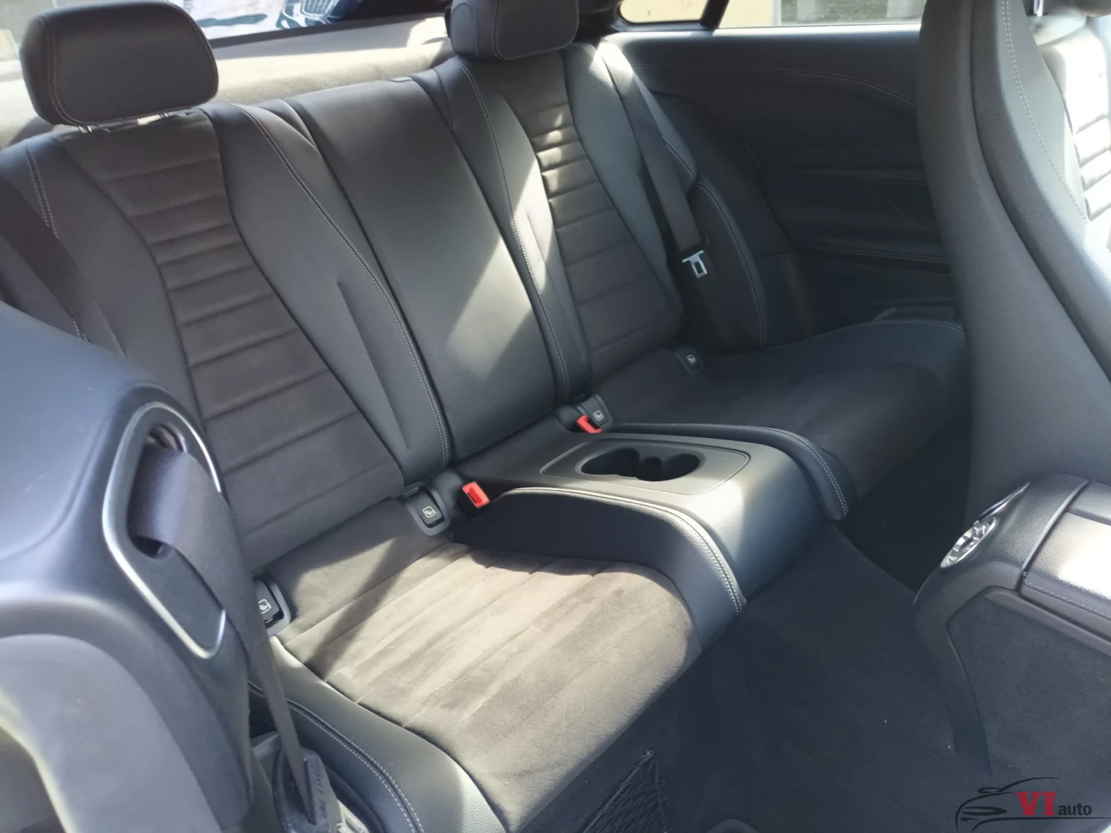 Mercedes-Benz E 220 AMG /COUPE, снимка 17 - Автомобили и джипове - 47664424