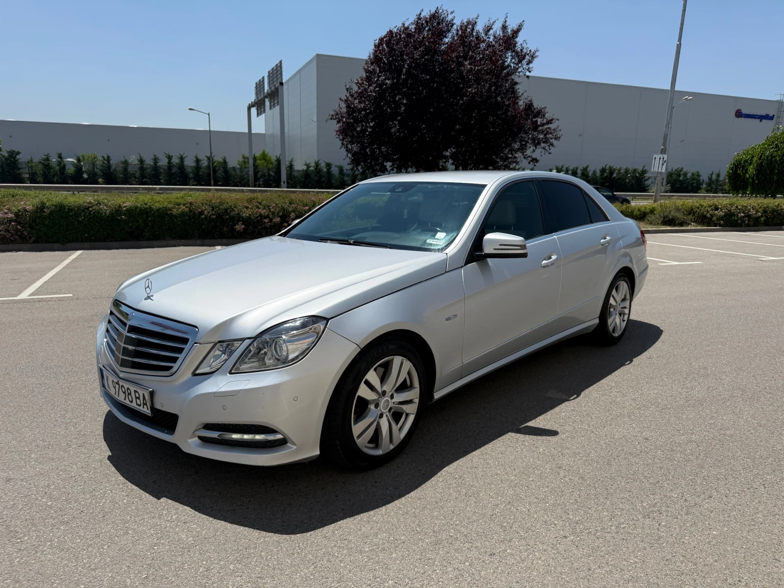 Mercedes-Benz E 350 4Matic 265 - изображение 3