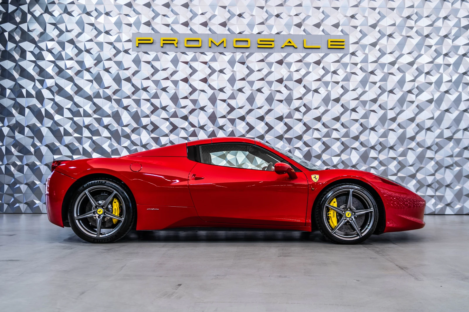 Ferrari 458 Italia Spider Rosso - изображение 6