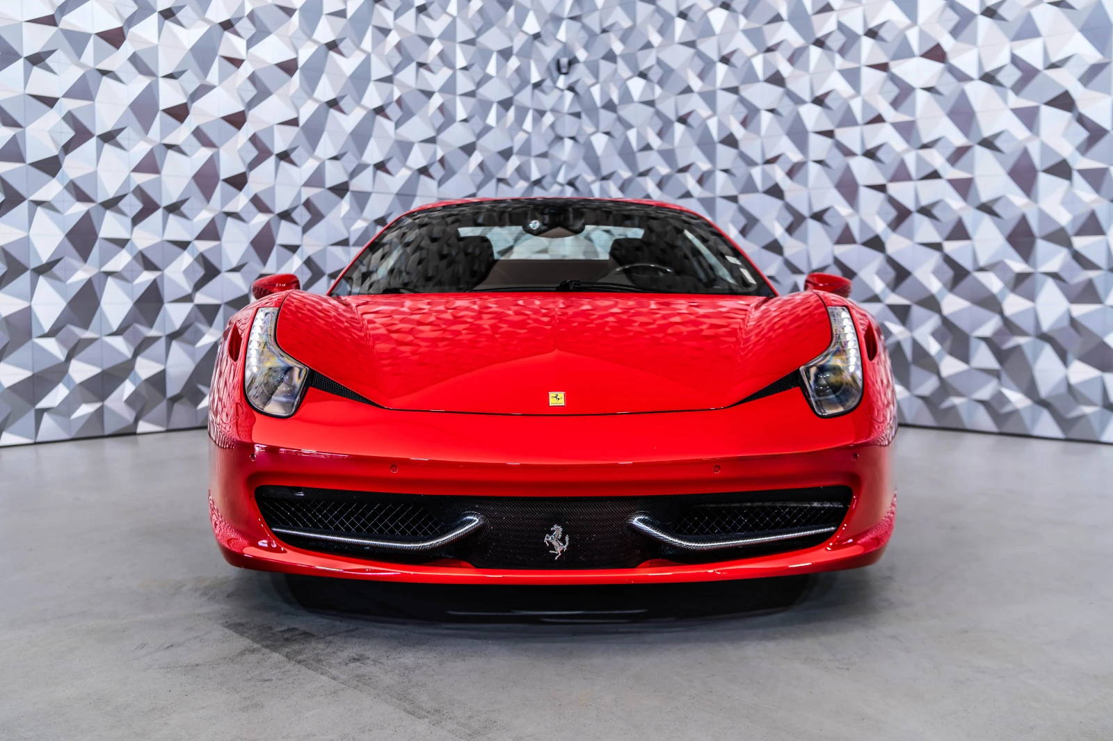 Ferrari 458 Italia Spider Rosso - изображение 2