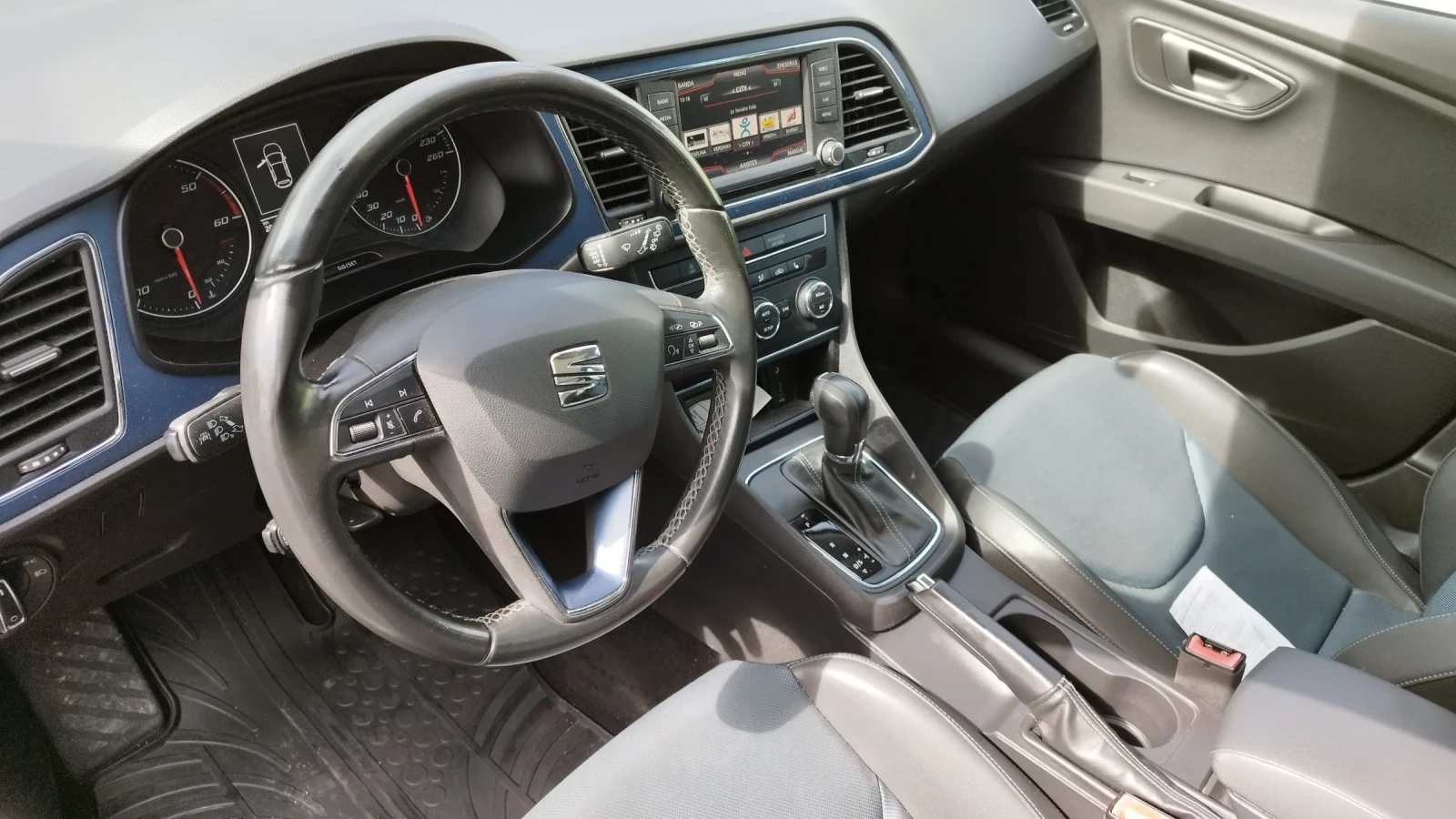 Seat Leon 1.6 110к automatic.led - изображение 6