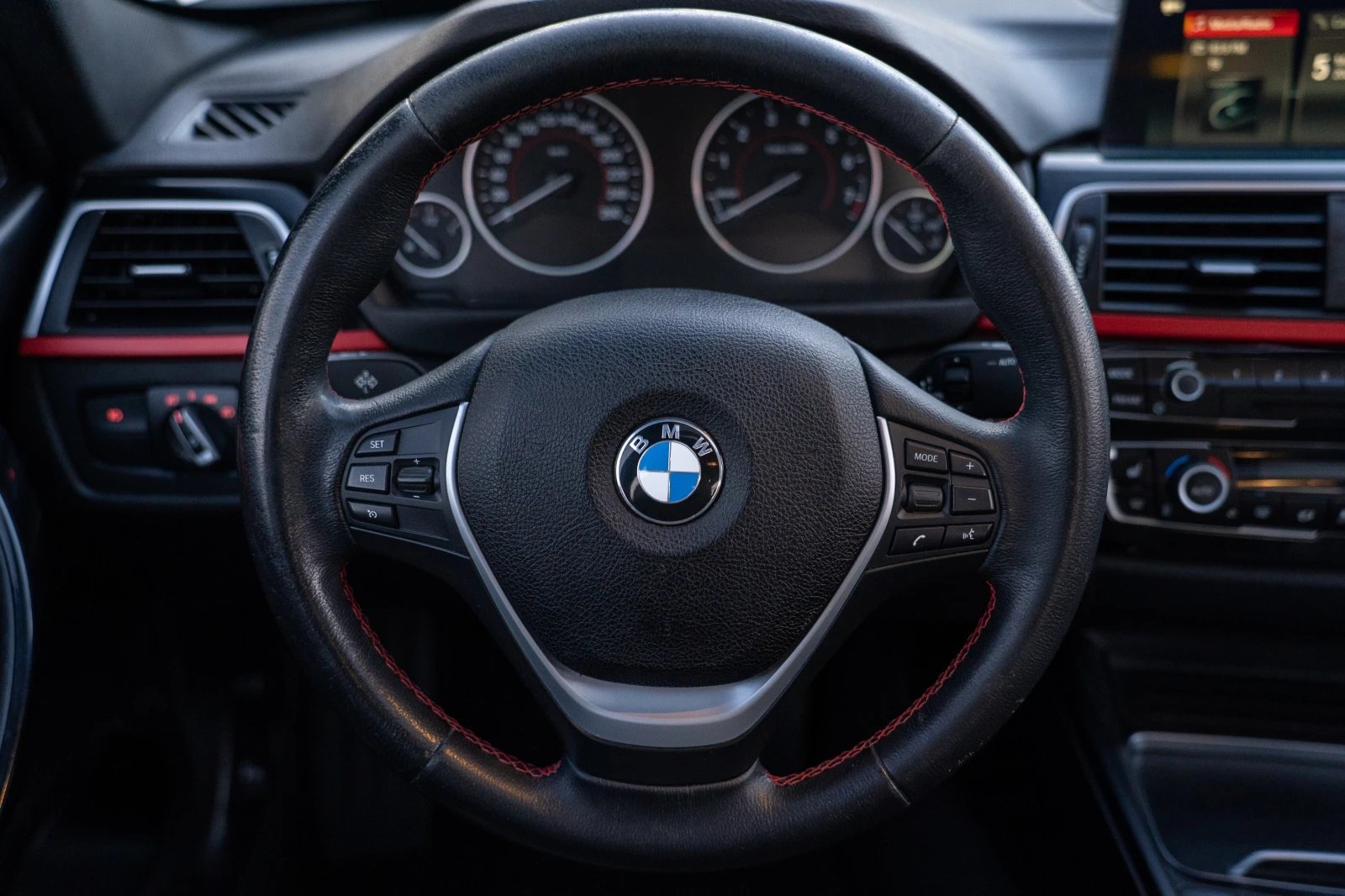 BMW 330 XI* FACELIFT* EVO, снимка 11 - Автомобили и джипове - 53746775