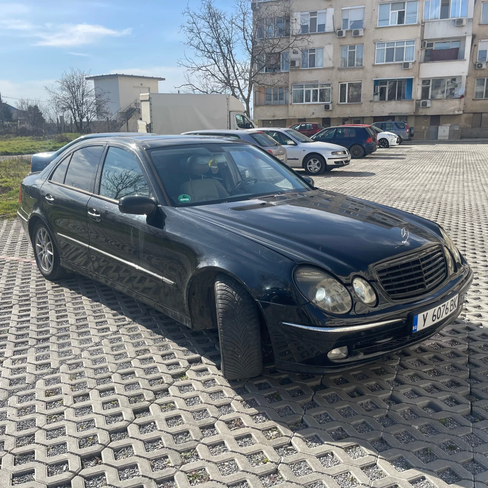 Mercedes-Benz E 320 4Matic, снимка 2 - Автомобили и джипове - 53813429