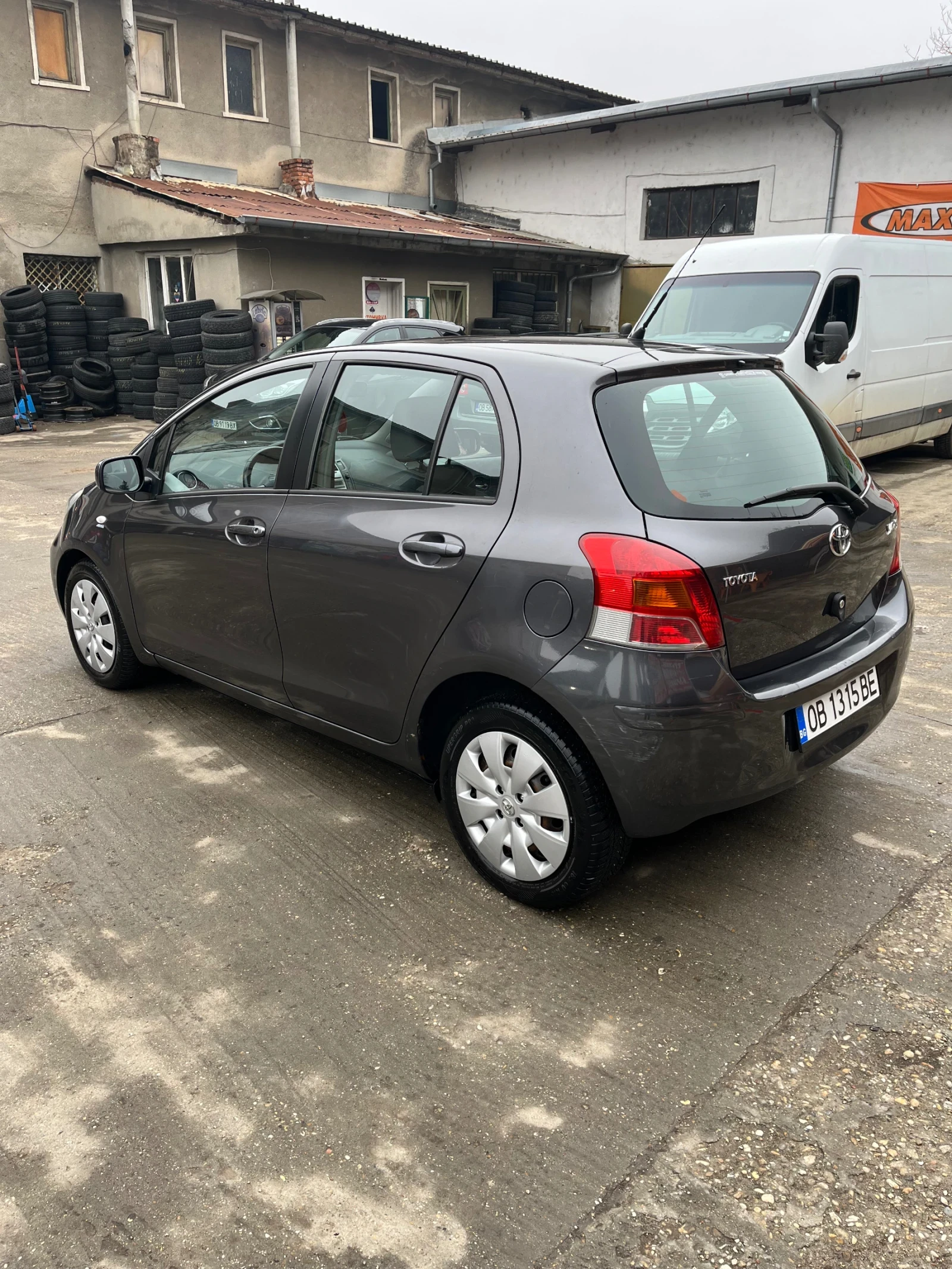 Toyota Yaris, снимка 3 - Автомобили и джипове - 53929306