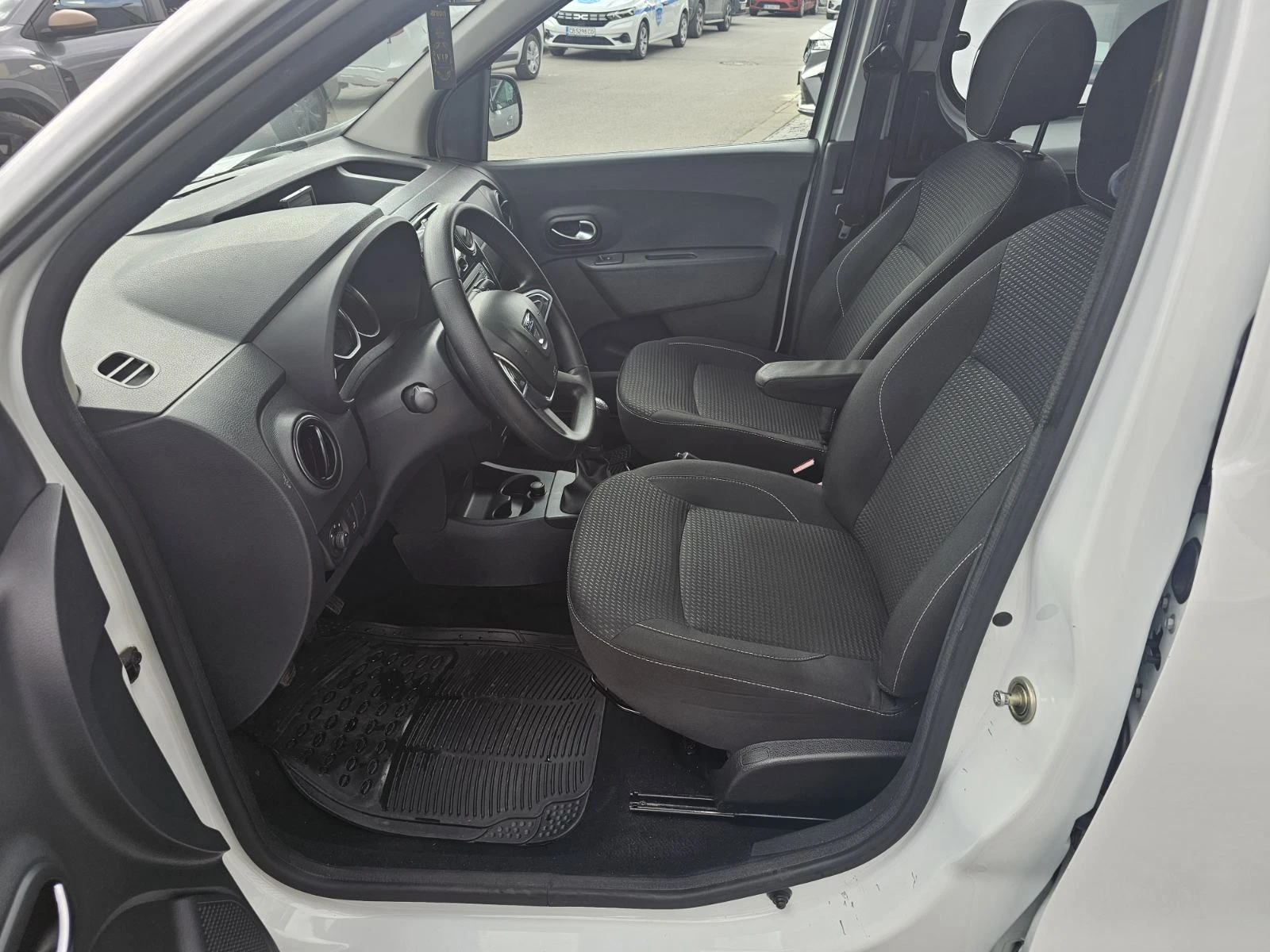 Dacia Dokker dCi 90 к.с. Дизел Stop & Start N1, снимка 13 - Автомобили и джипове - 53989327