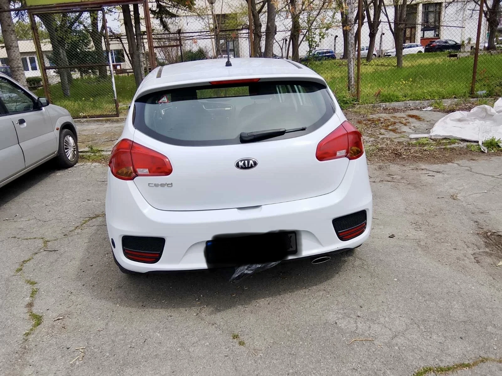 Kia Ceed 1.4, снимка 3 - Автомобили и джипове - 54246954