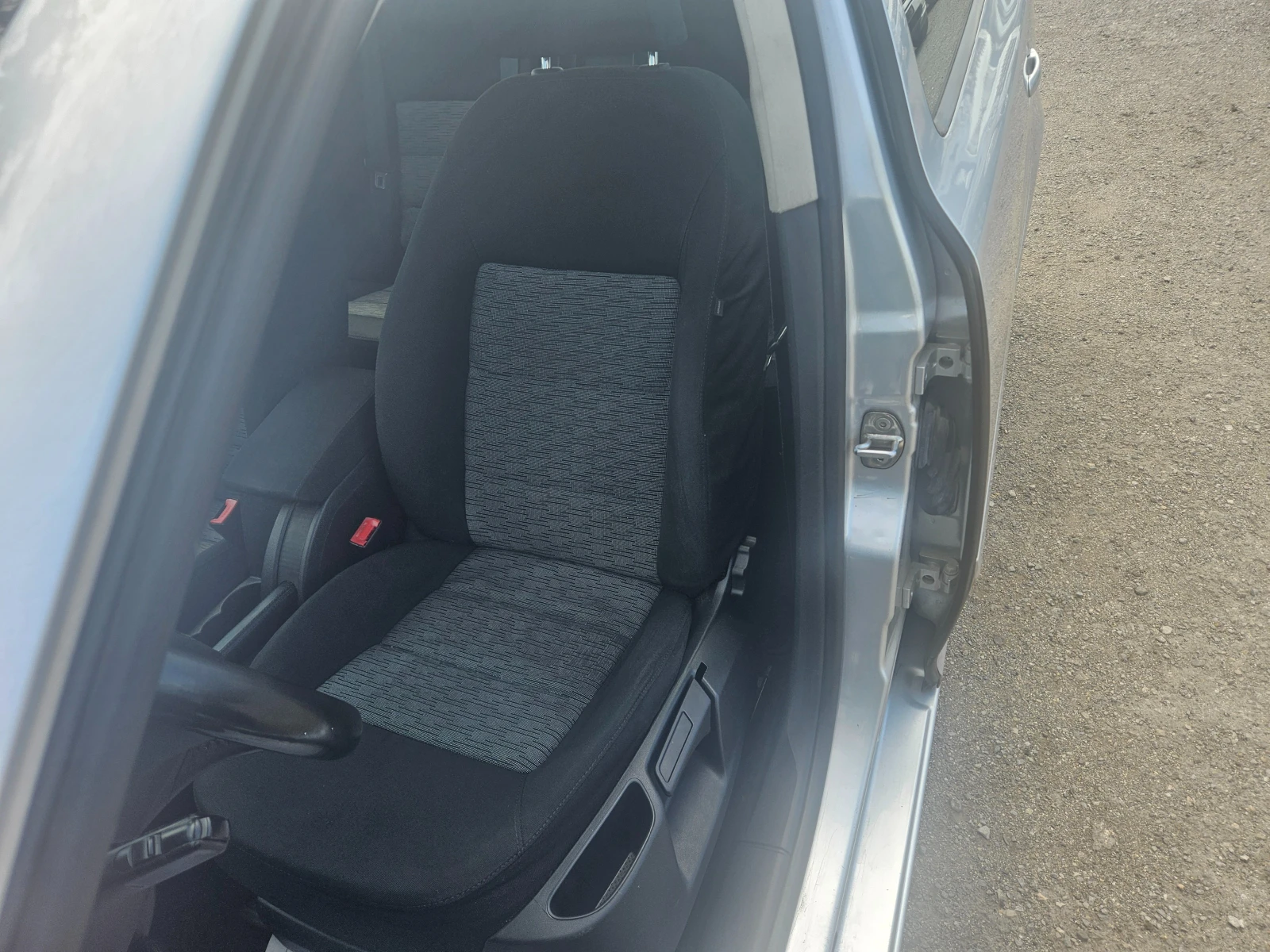 Skoda Octavia 1.6MPI ПЕРФЕКТНА, снимка 12 - Автомобили и джипове - 54343434