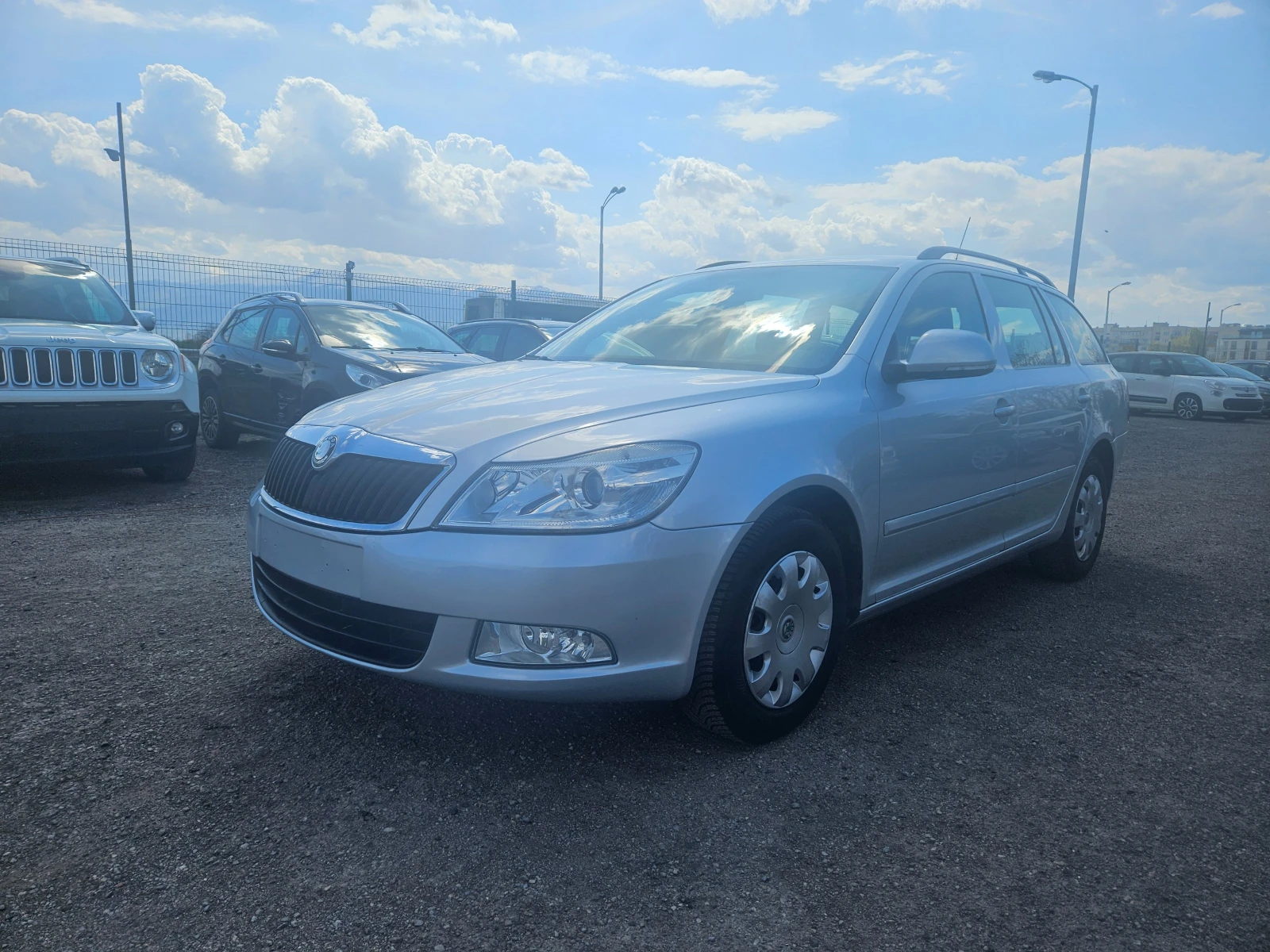Skoda Octavia 1.6MPI ПЕРФЕКТНА, снимка 2 - Автомобили и джипове - 54343434