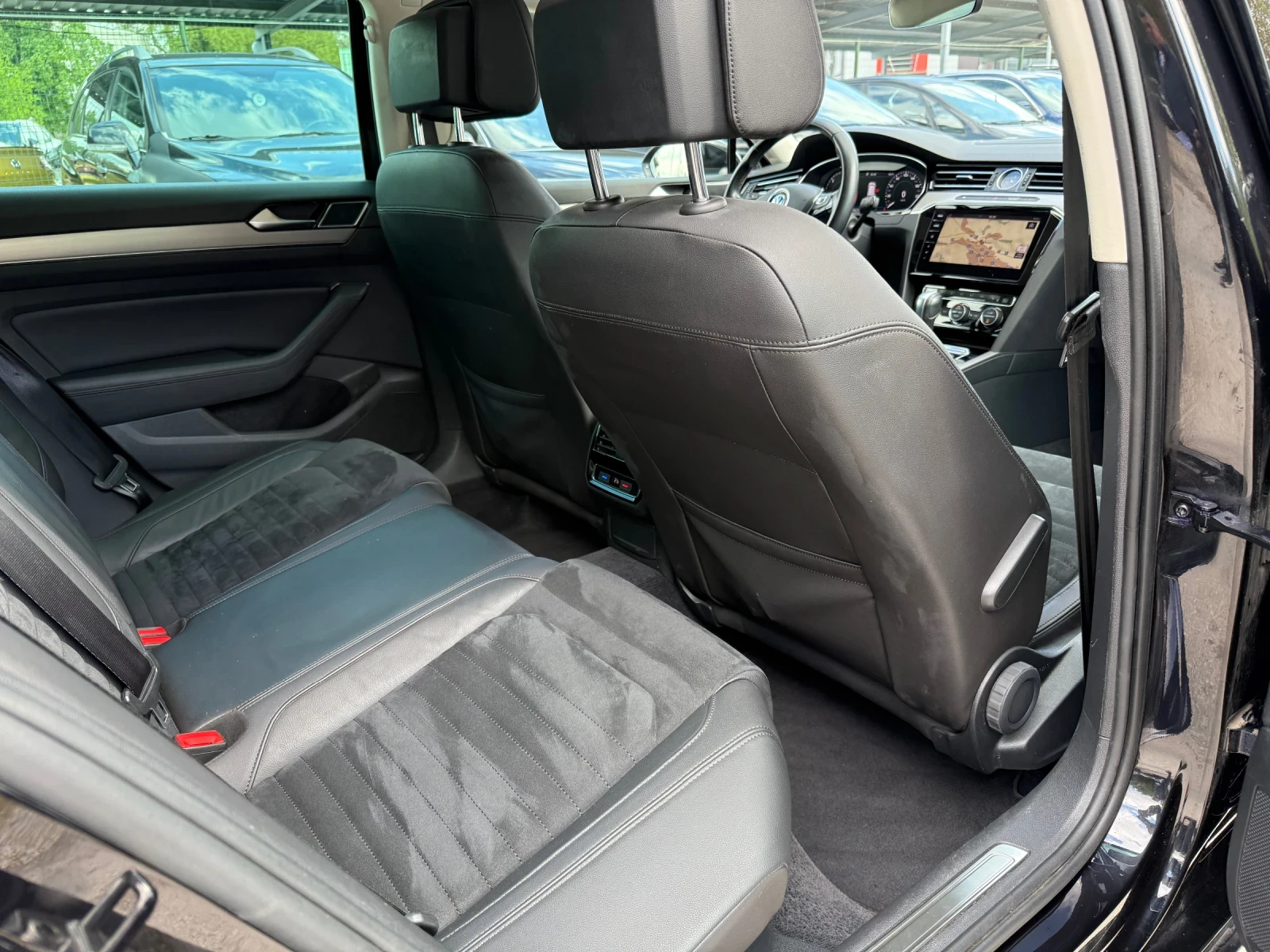 VW Passat 2.0TDI - 150к.с. - Digital, снимка 14 - Автомобили и джипове - 54377419