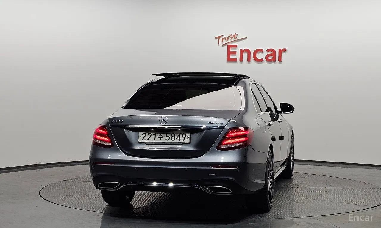 Mercedes-Benz E 350  4MATIC, снимка 3 - Автомобили и джипове - 54691842