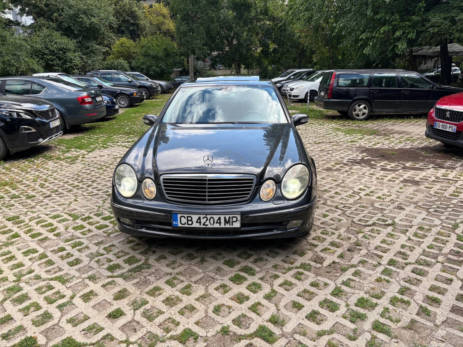 Mercedes-Benz E 220 Avangarde, снимка 8 - Автомобили и джипове - 55258179