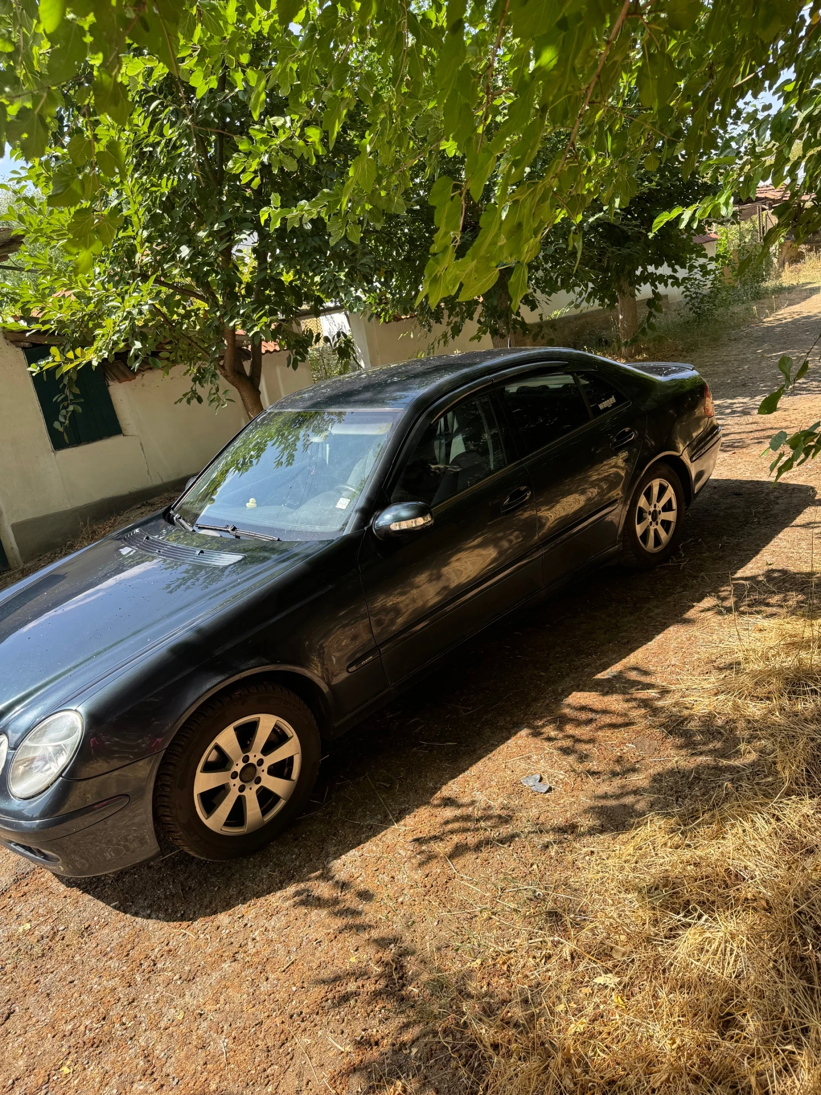 Mercedes-Benz E 220 2.2 cdi, снимка 3 - Автомобили и джипове - 55879043