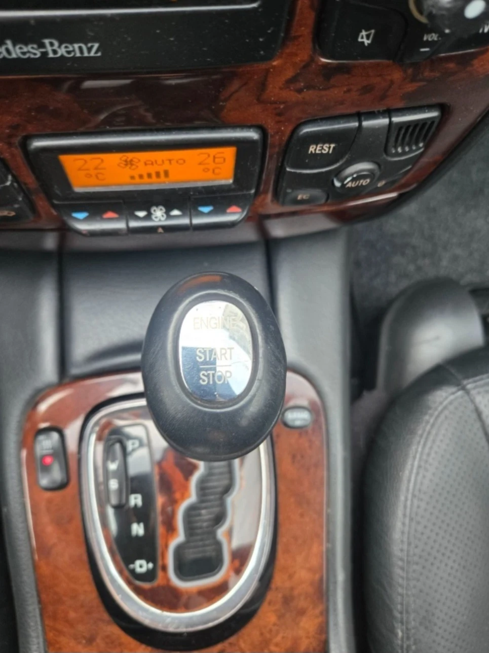 Mercedes-Benz S 320 Всички възможни екстри, снимка 14 - Автомобили и джипове - 56045697