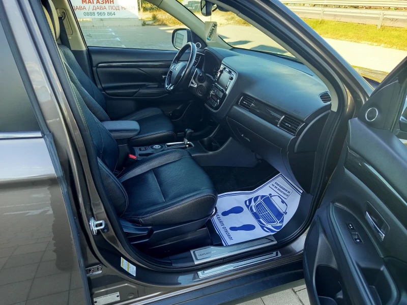 Mitsubishi Outlander GT 3.0V6 224kc.S-AWC 4x4 FULL -7МЕСТА, снимка 10 - Автомобили и джипове - 51990776