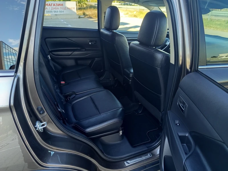 Mitsubishi Outlander GT 3.0V6 224kc.S-AWC 4x4 FULL -7МЕСТА, снимка 11 - Автомобили и джипове - 51990776