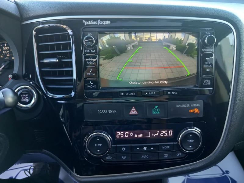 Mitsubishi Outlander GT 3.0V6 224kc.S-AWC 4x4 FULL -7МЕСТА, снимка 13 - Автомобили и джипове - 51990776