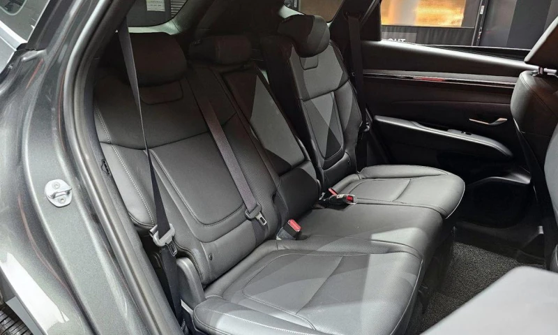 Hyundai Tucson Gasoline 1.6 Turbo 2WD Modern, снимка 13 - Автомобили и джипове - 52069666