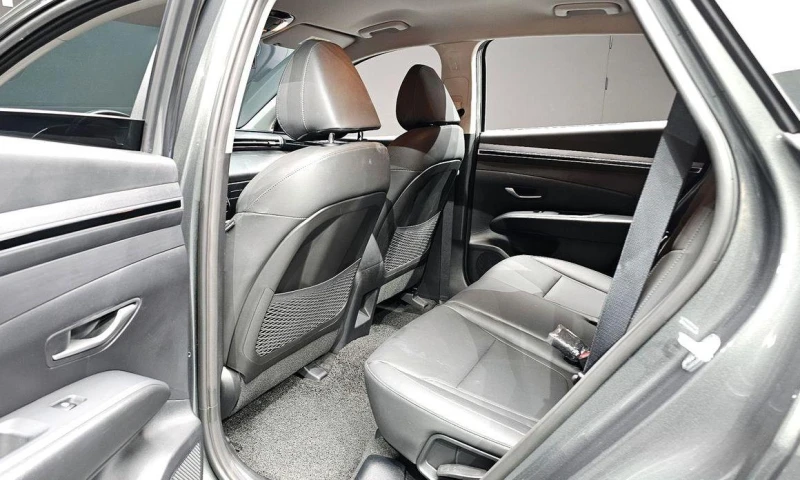 Hyundai Tucson Gasoline 1.6 Turbo 2WD Modern, снимка 12 - Автомобили и джипове - 52069666