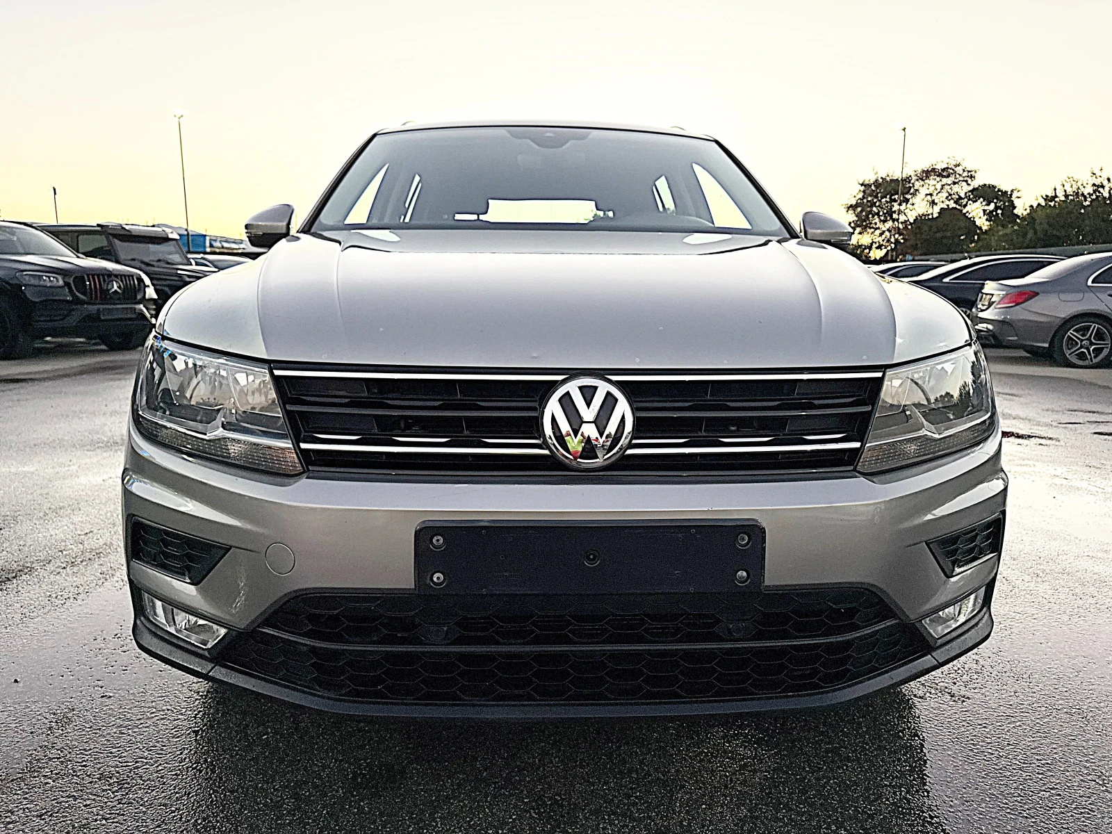 VW Tiguan 2.0TDI Business -4Motion-Avtomatik-Navi-!!!, снимка 1
