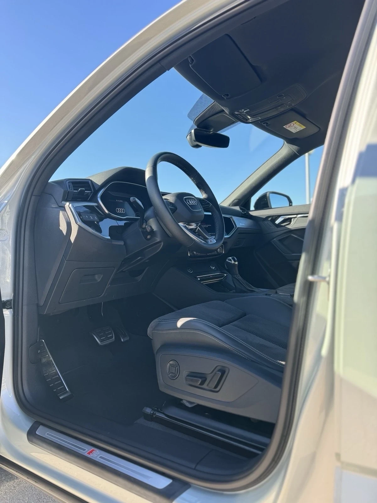 Audi Q3 2.0TDI S LINE - изображение 10