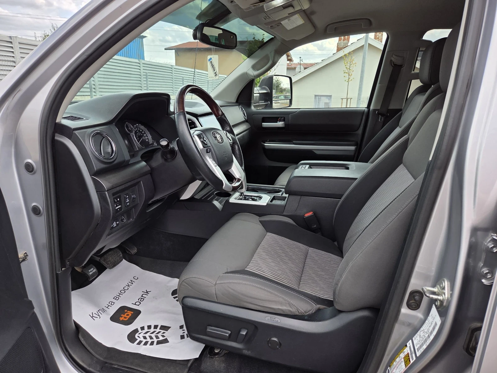 Toyota Tundra 5.7HEMI/ Камера / CarPlay/ Уникална  - изображение 9