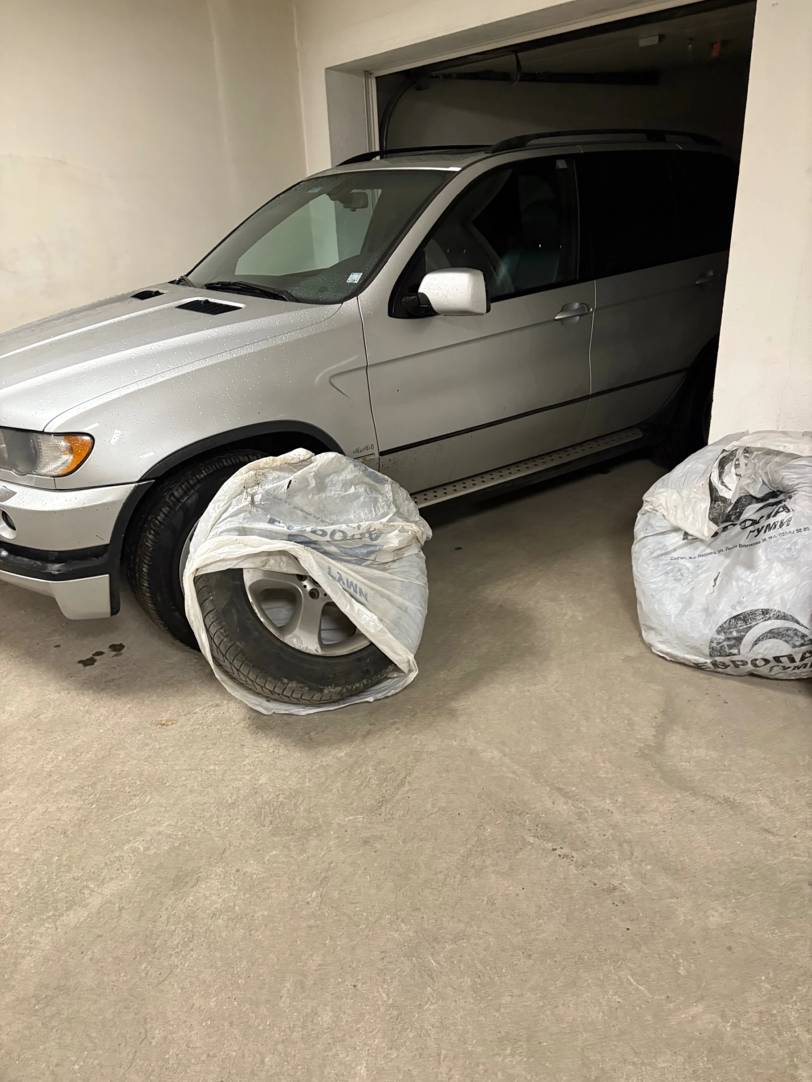 BMW X5 4.4i  - изображение 4