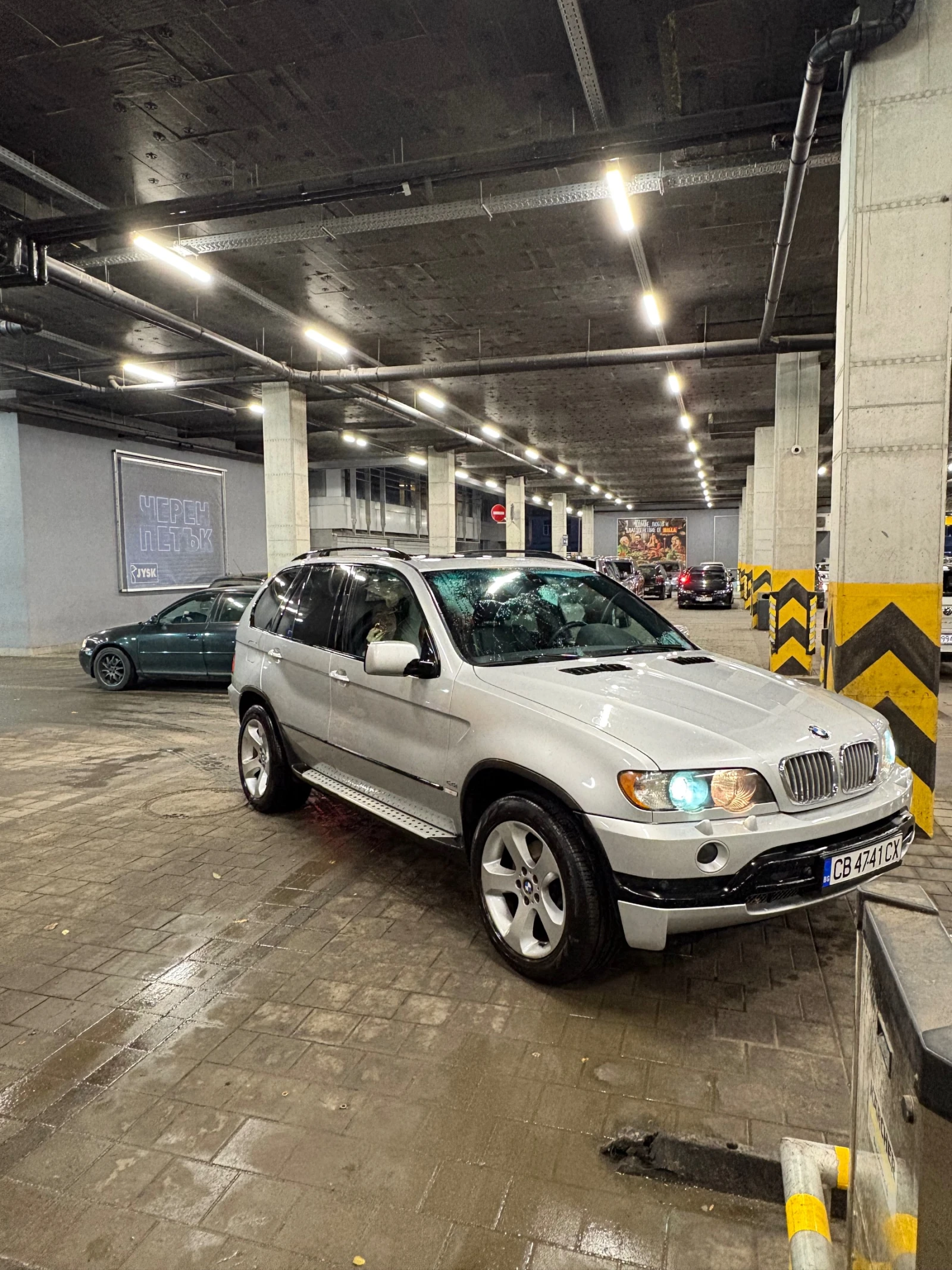 BMW X5 4.4i  - изображение 6