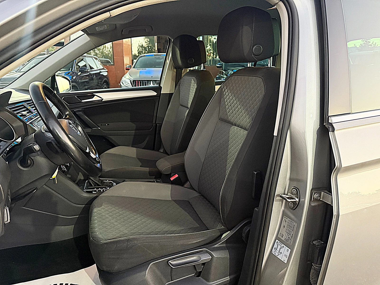 VW Tiguan 2.0TDI Business -4Motion-Avtomatik-Navi-!!! - изображение 8
