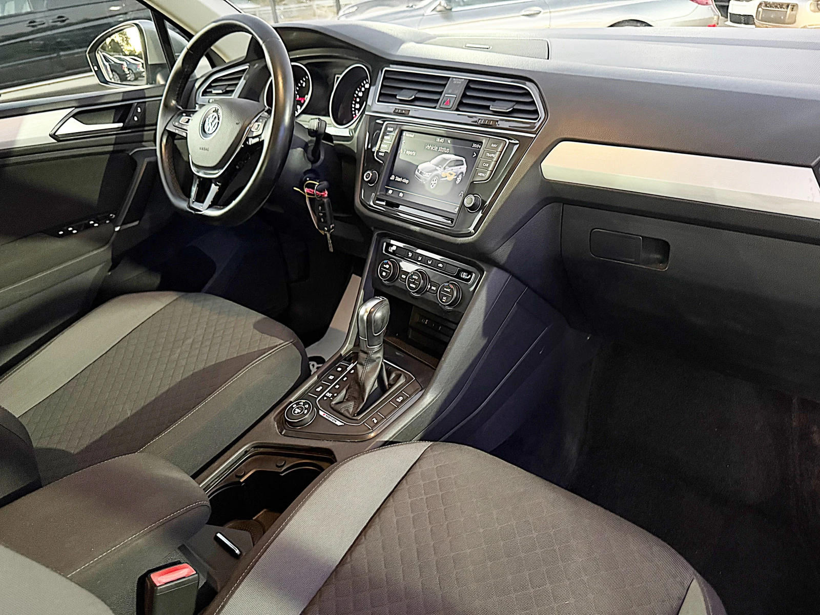 VW Tiguan 2.0TDI Business -4Motion-Avtomatik-Navi-!!! | Mobile.bg   13